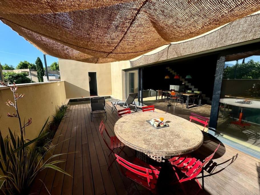 Maison D'Architecte Avec Piscine-Spa Chauffe En Centre Ville De Vaison-La-Romaine Exterior photo